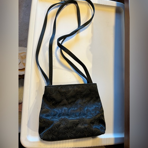 Nine West Printed Floral black handbag - Picture 1 of 12